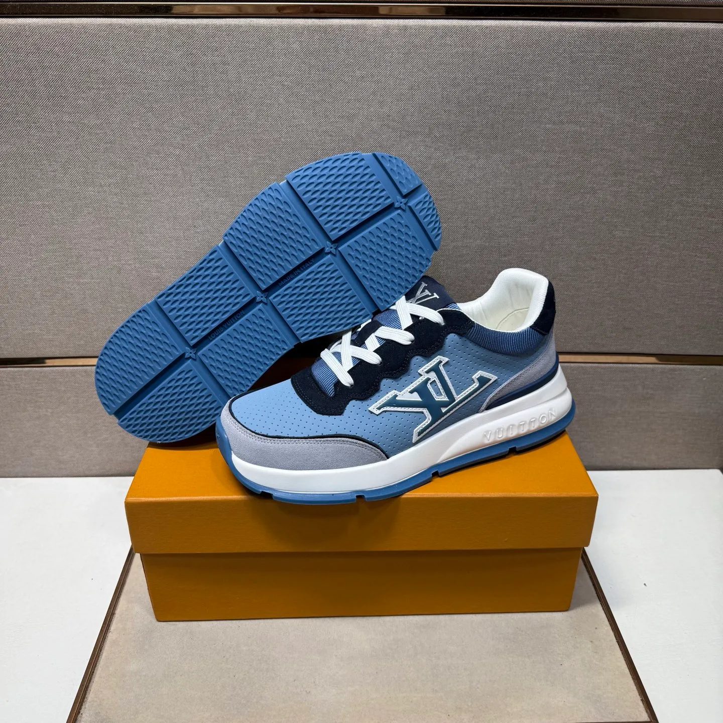 ⬛️Men's shoes 💰p442 [LV～] Men's casual shoes 2025z cabinet sales simultaneously 🔶Size: 38-44#️⃣ 🔷3 colors🔜The upper is made of multi-material splicing➕Mesh lining, comfortable and breathable, sole: original comfortable and wear-resistant outsole, ⚠️real thing📱photographed🎬real thing is better📢📢📢